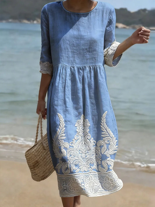 Éléonore | Robe Bleu Ciel à Ornements Blancs
