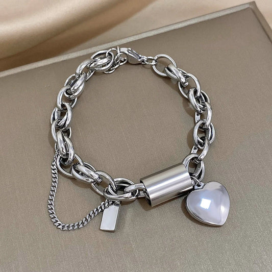 Bracelet Doré avec Breloque Cœur