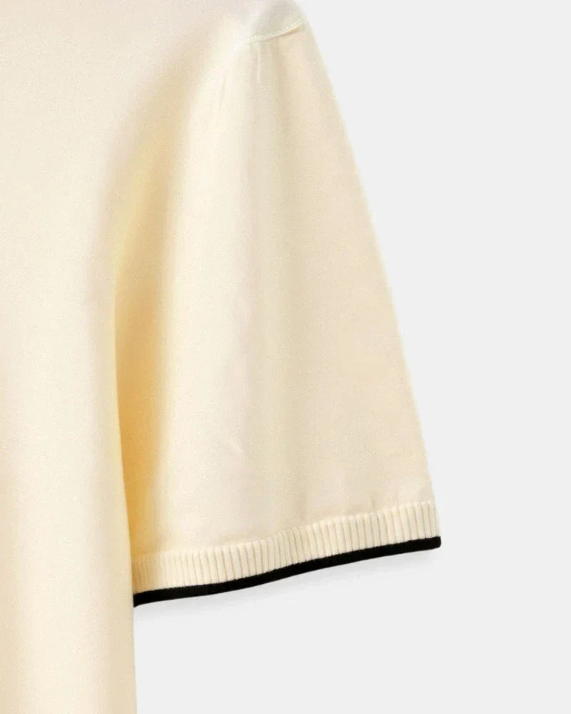 POLO A MEDIDA EN PiQUÉ CON DETALLES CONTRASTANTES