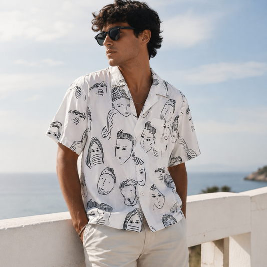 CAMISA CUBANA CON ESTAMPADO DE DIBUJOS