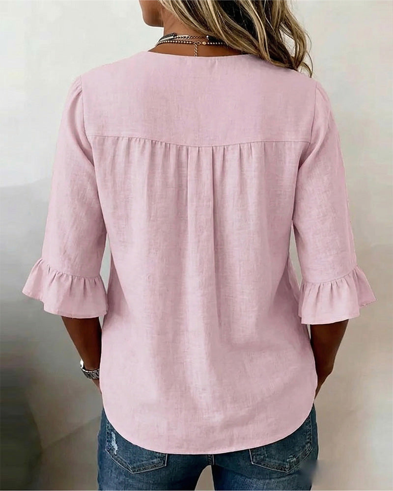 Ginerva | Blusa Lisa de Algodón-Lino con Botones de Madera y Volantes