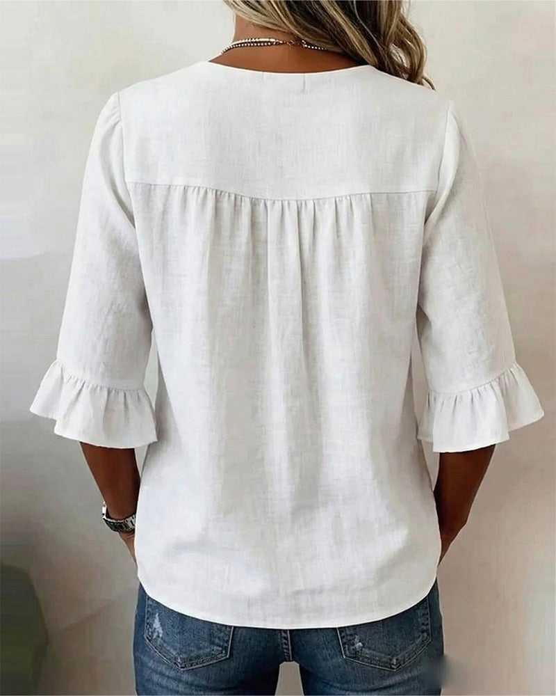 Ginerva | Blusa Lisa de Algodón-Lino con Botones de Madera y Volantes