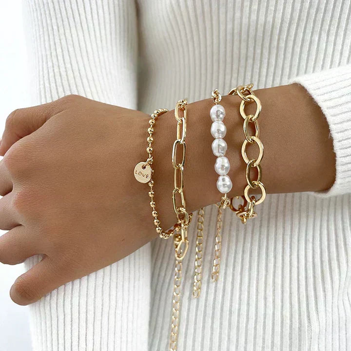 Coffret de Bracelets de Perles Dorées