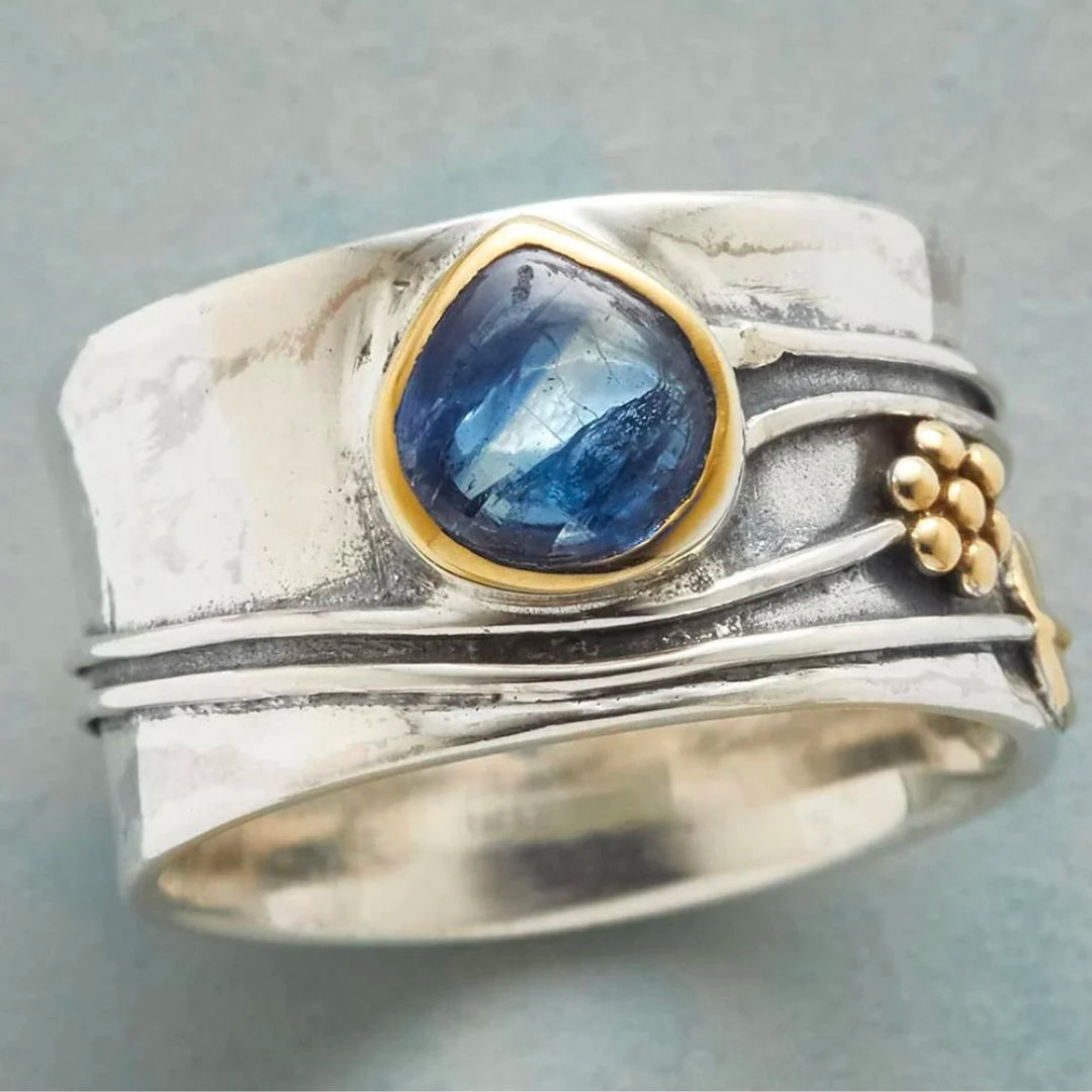 Bague Vintage avec Saphir Bleu