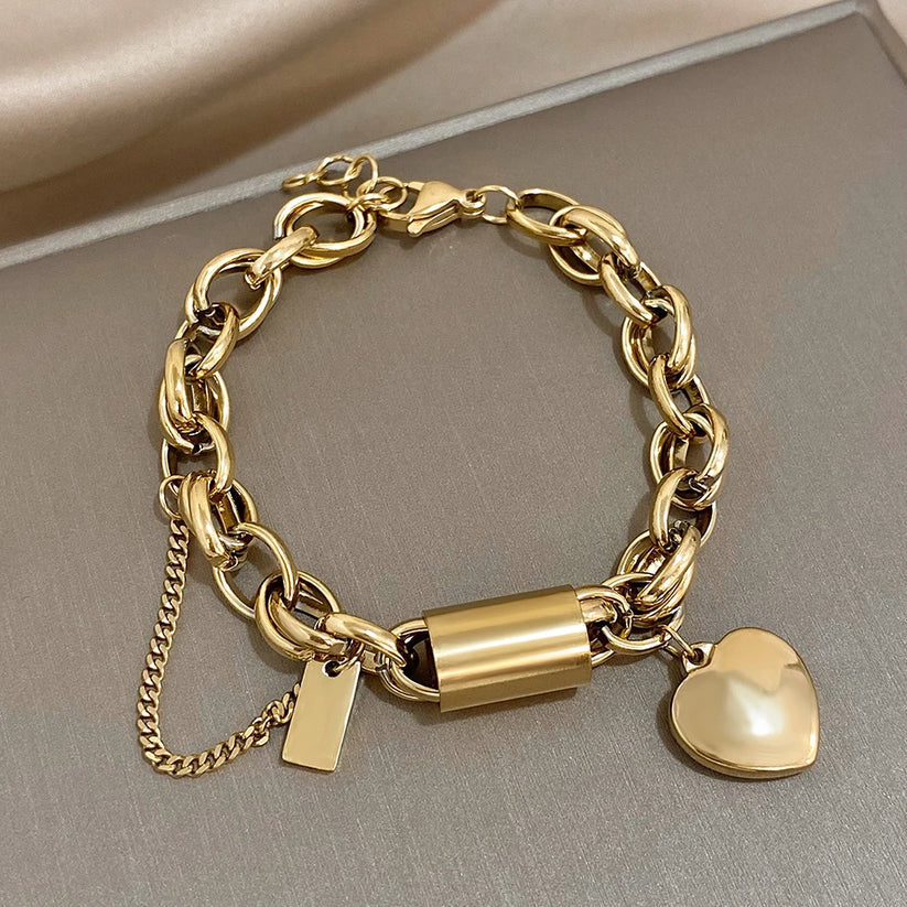 Bracelet Doré avec Breloque Cœur
