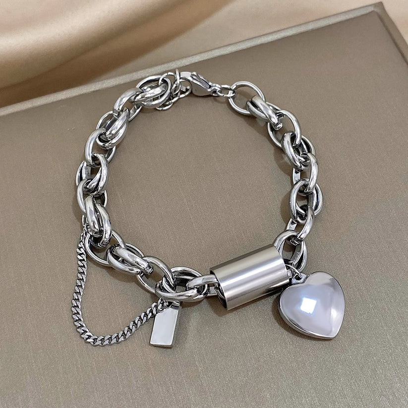 Bracelet Doré avec Breloque Cœur