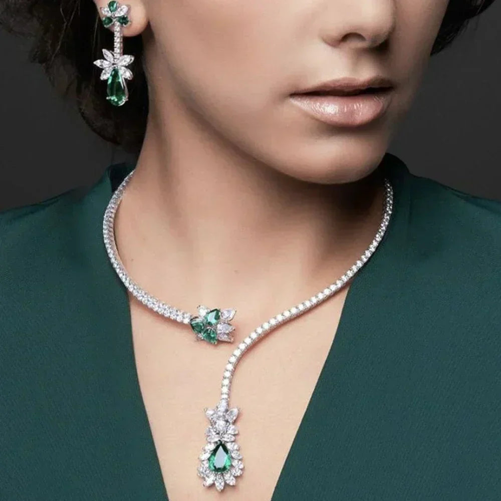 Collier Vintage Fleur d'Émeraude