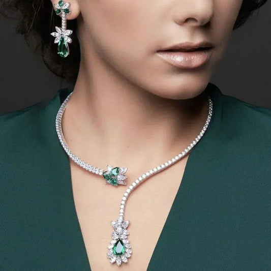Collier Vintage Fleur d'Émeraude