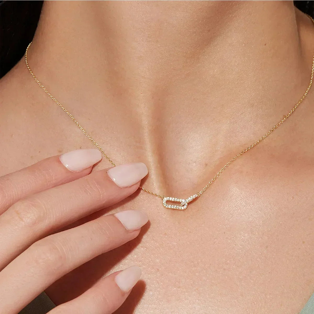 Collier avec Pendentif Floral Ondulé Doré