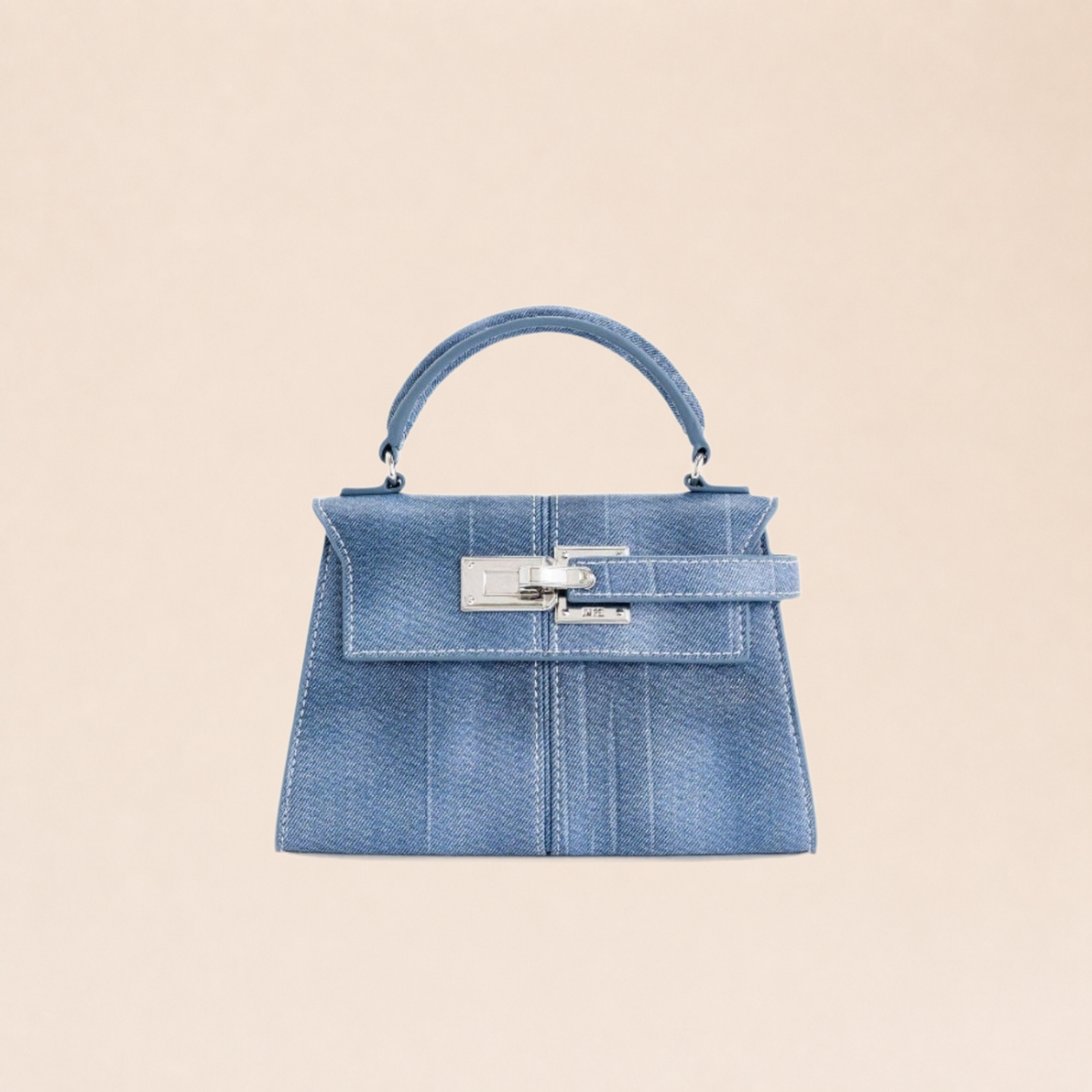Isla Sac à Main Sculptural denim – fond beige