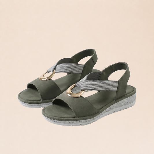Sandales orthopédiques kaki sur fond beige