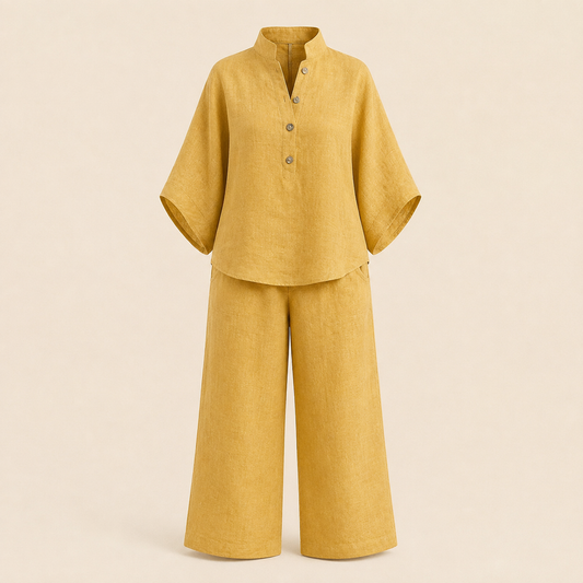 Ensemble en lin jaune à manches chauve-souris sur fond beige