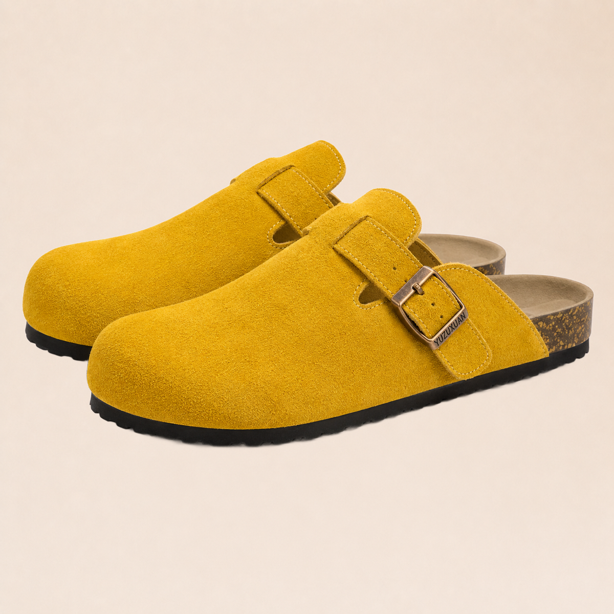 Sabots Oslo Jaune sur fond beige
