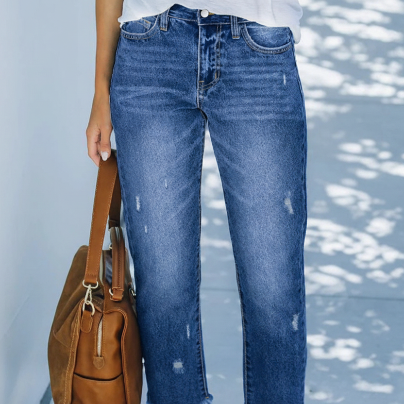 Lola · Jean droit court rétro pour femme