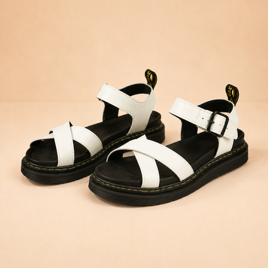 Angelica | paire de chaussures sur fond beige Verlanden