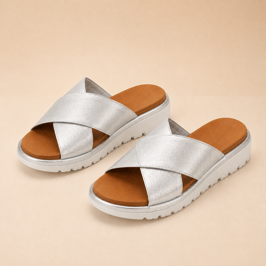 CloudWalk | paire de chaussures sur fond beige Verlanden