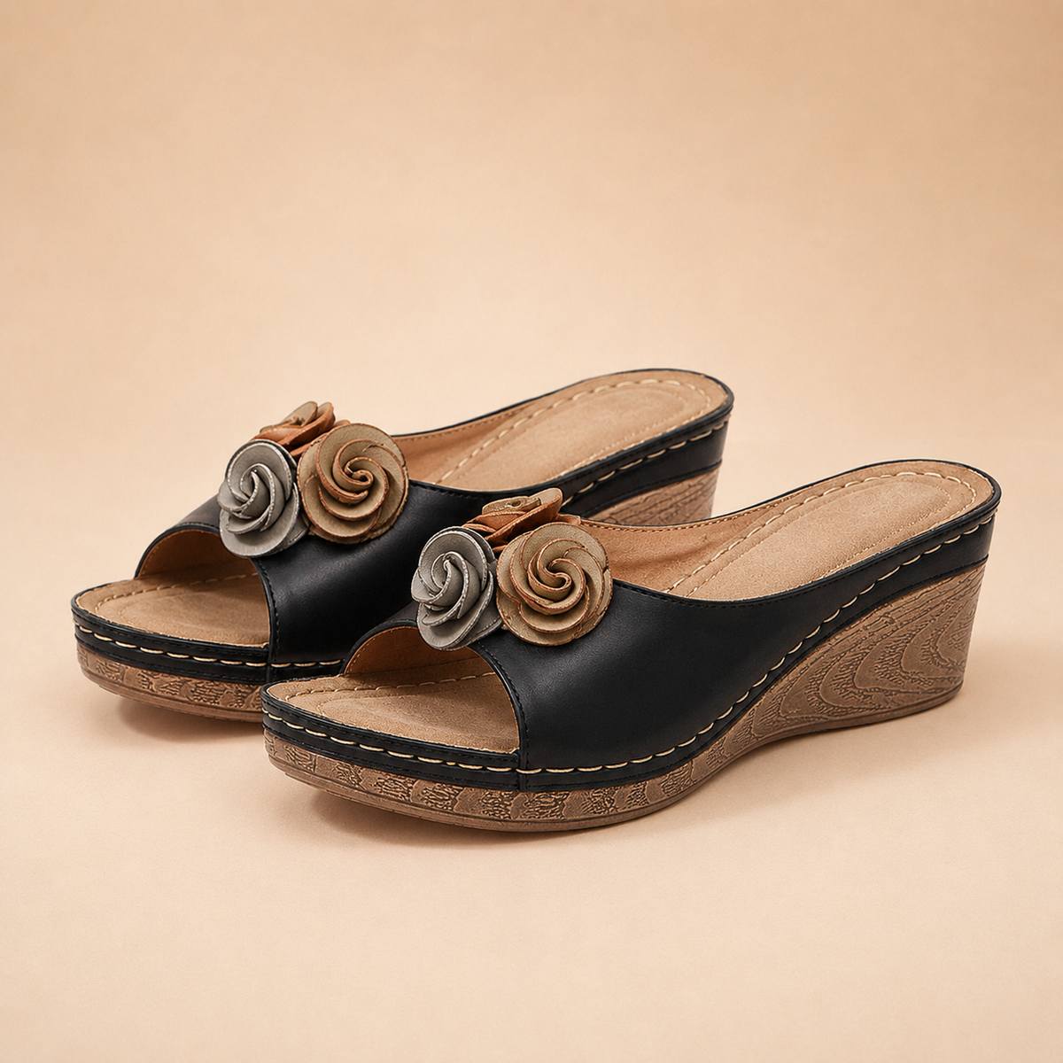 Frona | paire de chaussures sur fond beige Verlanden