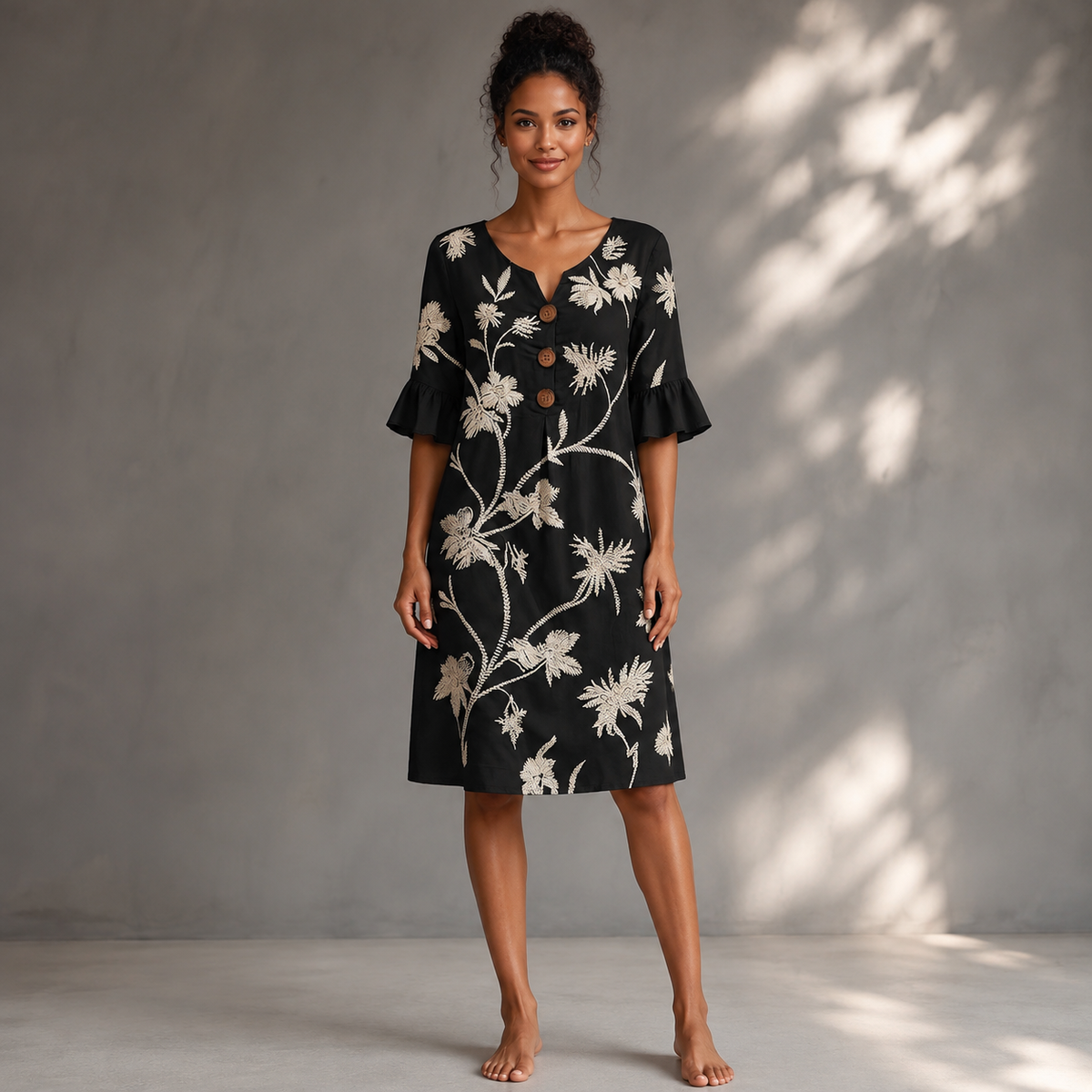 Noémie | Robe Noire aux Motifs Botaniques